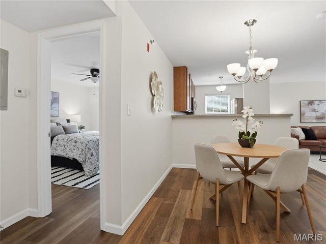 9744 Bexley Station Drive 8F, Affton, MO 63123