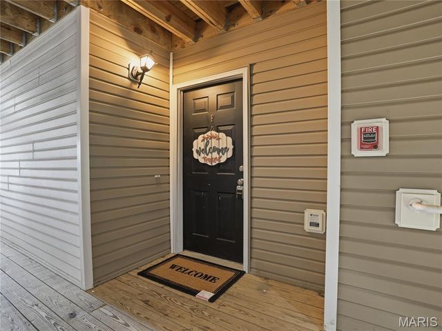 9744 Bexley Station Drive 8F, Affton, MO 63123