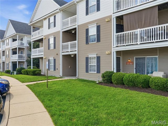 9744 Bexley Station Drive 8F, Affton, MO 63123
