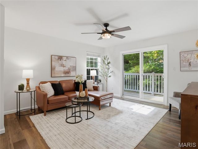 9744 Bexley Station Drive 8F, Affton, MO 63123