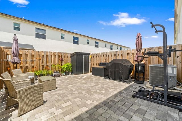 12204 NW 23rd Ct, Miami, FL 33167