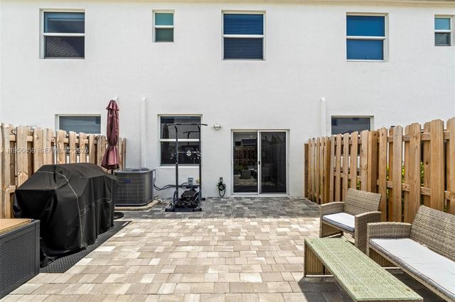 12204 NW 23rd Ct, Miami, FL 33167