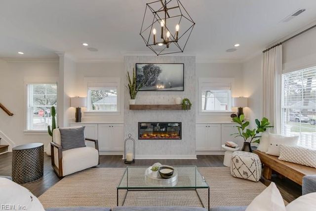 214 N 5th ST, Hampton, VA 23664