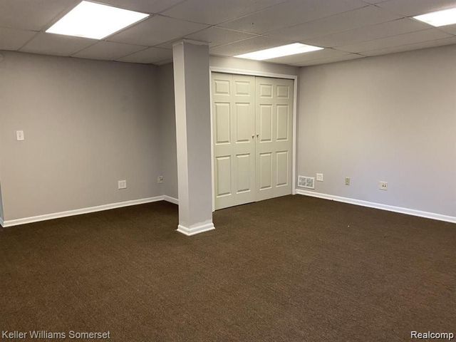 18541 Utica, Roseville, MI 48066