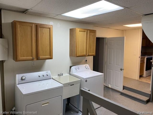 18541 Utica, Roseville, MI 48066