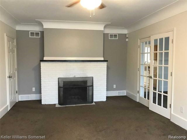 18541 Utica, Roseville, MI 48066