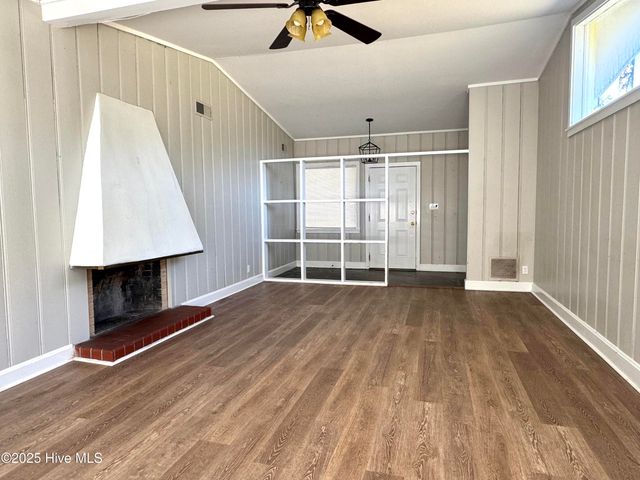 711 Bryce Street, Whiteville, NC 28472