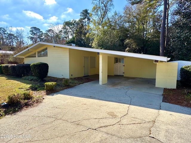 711 Bryce Street, Whiteville, NC 28472