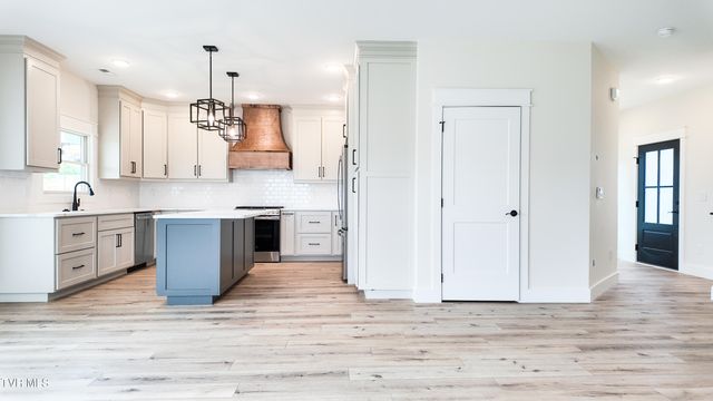316 Monroe Drive, Bristol, TN 37620