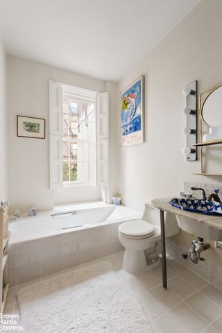 29 GROVE Street, New York City, NY 10014