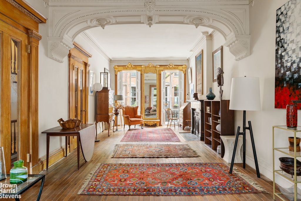 29 GROVE Street, New York City, NY 10014