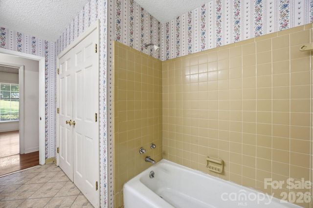 13001 Helena Circle, Charlotte, NC 28227