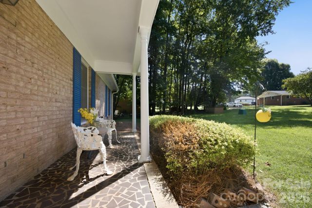 13001 Helena Circle, Charlotte, NC 28227