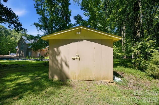 13001 Helena Circle, Charlotte, NC 28227