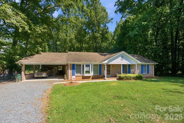 13001 Helena Circle, Charlotte, NC 28227