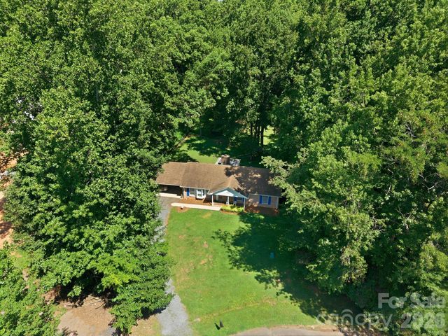 13001 Helena Circle, Charlotte, NC 28227