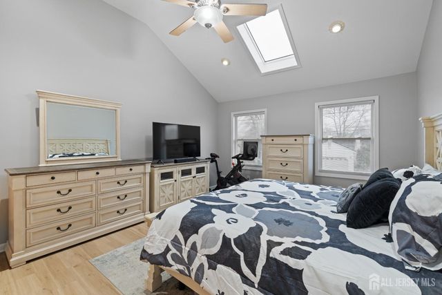 198 Arlington Avenue, Aberdeen, NJ 07721