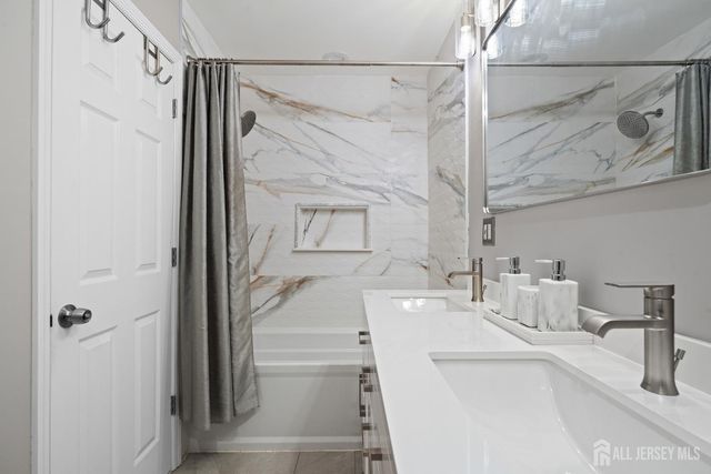 198 Arlington Avenue, Aberdeen, NJ 07721