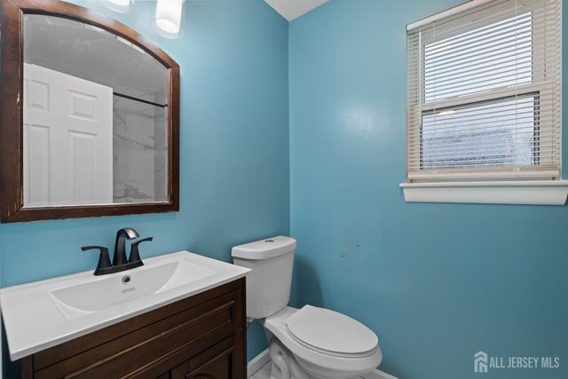 198 Arlington Avenue, Aberdeen, NJ 07721