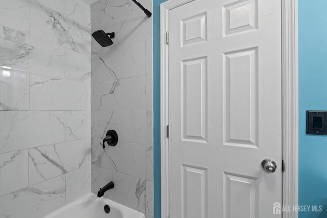 198 Arlington Avenue, Aberdeen, NJ 07721