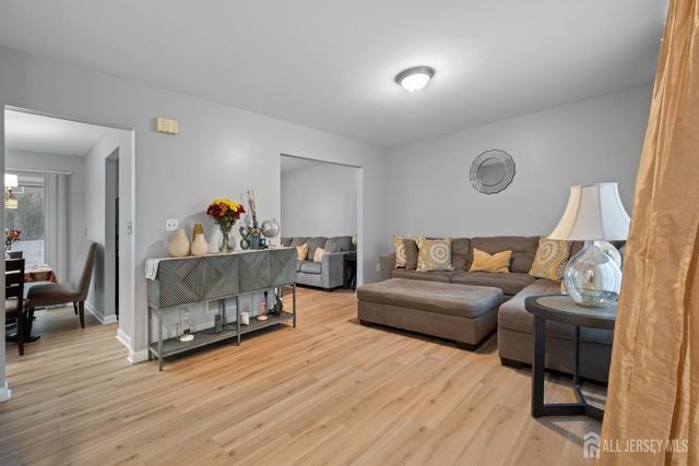 198 Arlington Avenue, Aberdeen, NJ 07721