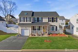 198 Arlington Avenue, Aberdeen, NJ 07721