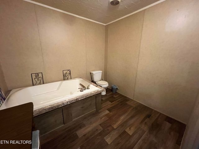 10207 Alex Bales Rd, Kodak, TN 37764