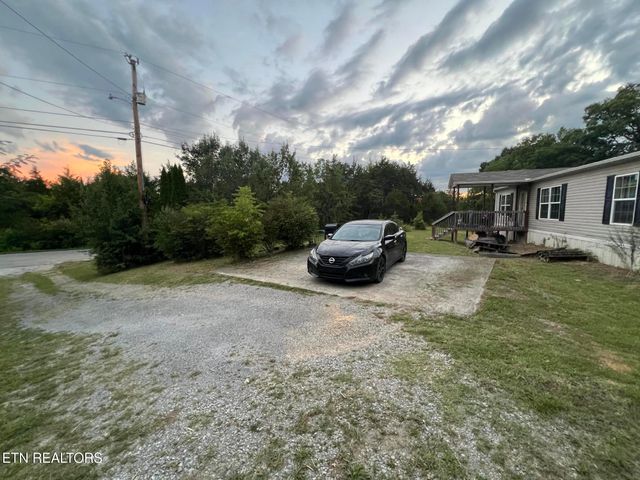 10207 Alex Bales Rd, Kodak, TN 37764