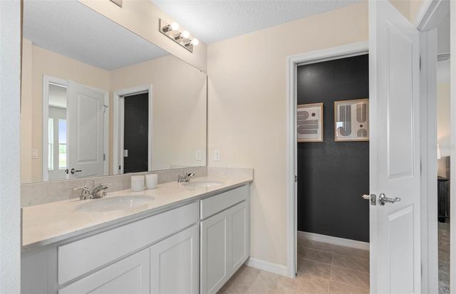 450 MAGNOLIA CHASE COURT, Oviedo, FL 32765