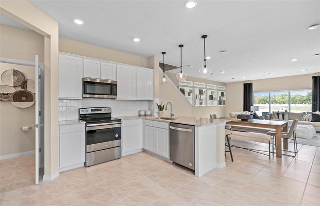 450 MAGNOLIA CHASE COURT, Oviedo, FL 32765