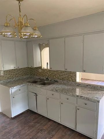 1006 Chase Street, Denison, TX 75020