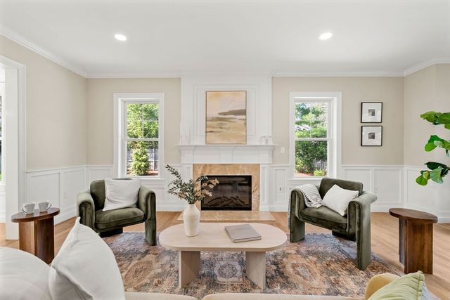 18 Robinson Road, Lexington, MA 02420