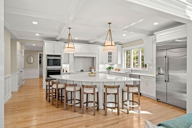 18 Robinson Road, Lexington, MA 02420