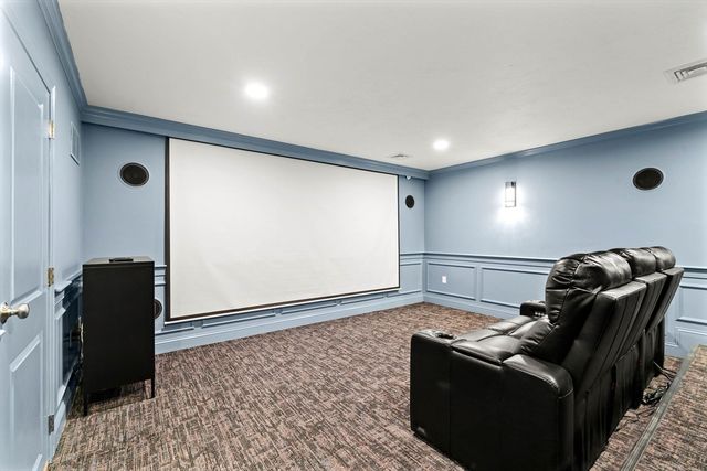 18 Robinson Road, Lexington, MA 02420