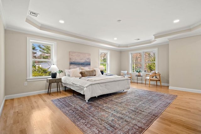18 Robinson Road, Lexington, MA 02420
