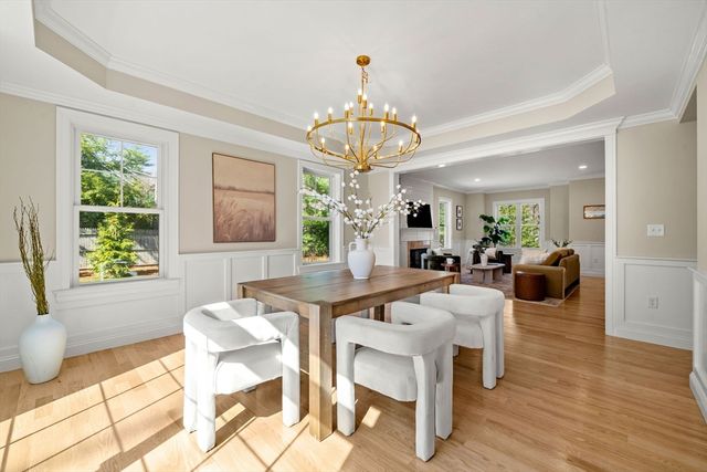 18 Robinson Road, Lexington, MA 02420