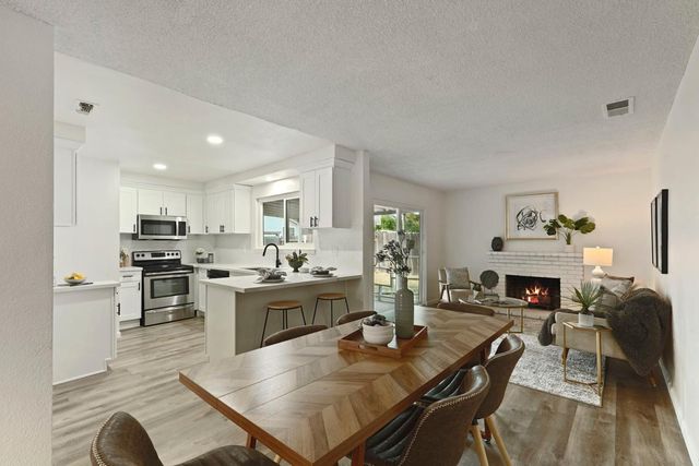 1117 Knickerbocker Dr, Stockton, CA 95210