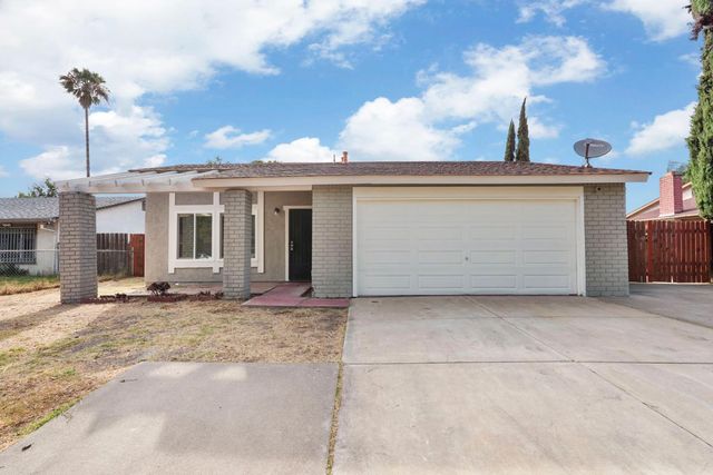 1117 Knickerbocker Dr, Stockton, CA 95210