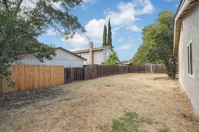 1117 Knickerbocker Dr, Stockton, CA 95210