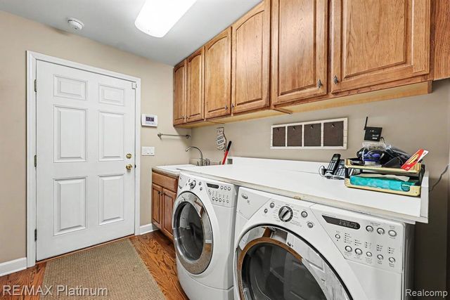 722 Mystic Woods Drive, Howell, MI 48843