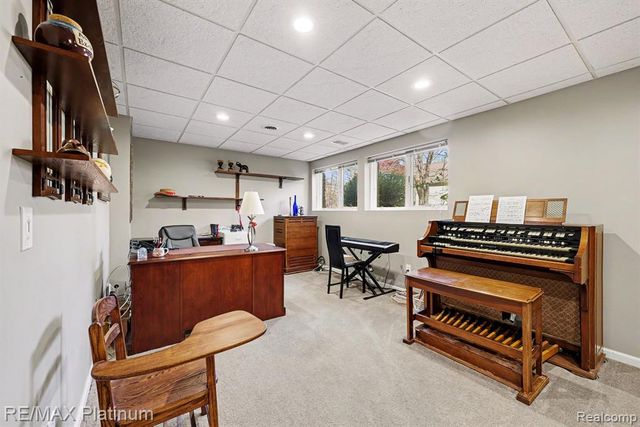 722 Mystic Woods Drive, Howell, MI 48843