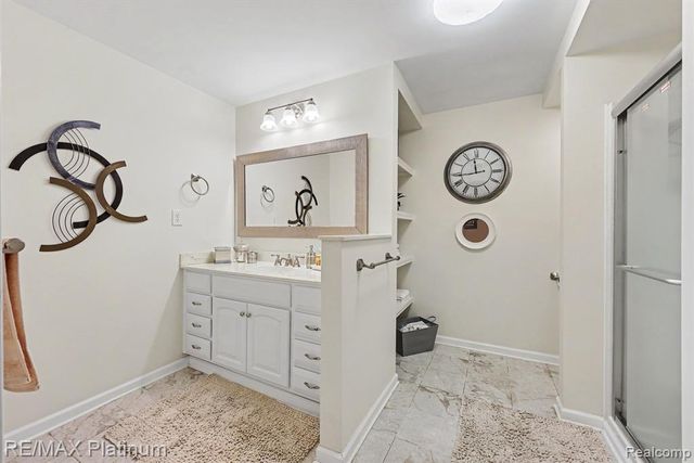 722 Mystic Woods Drive, Howell, MI 48843