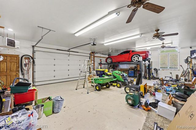 722 Mystic Woods Drive, Howell, MI 48843