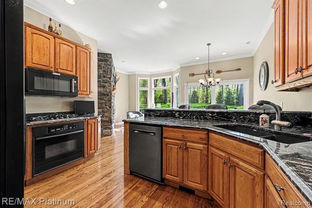 722 Mystic Woods Drive, Howell, MI 48843