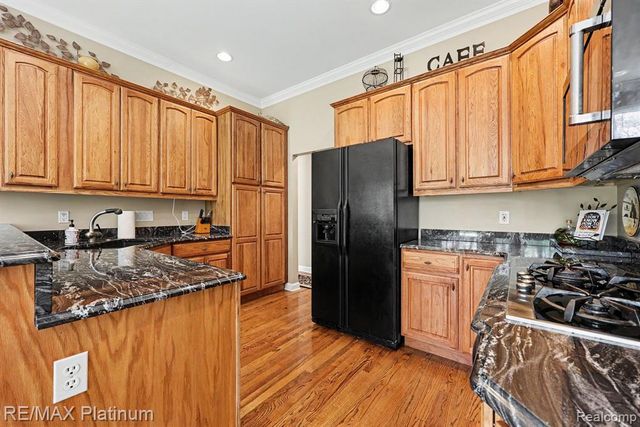 722 Mystic Woods Drive, Howell, MI 48843