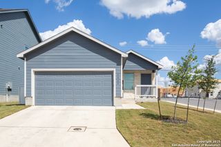 2802 Elion Dr, Converse, TX 78109