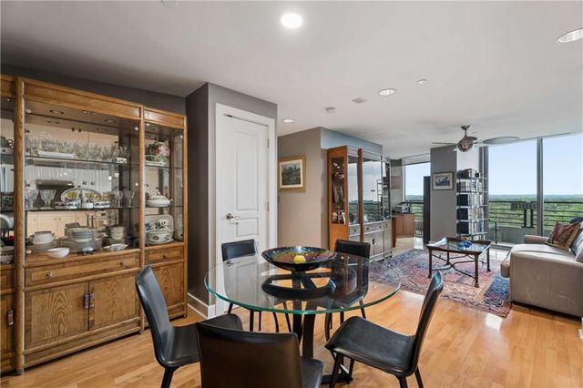 700 Park Regency Place NE 1501, Atlanta, GA 30326