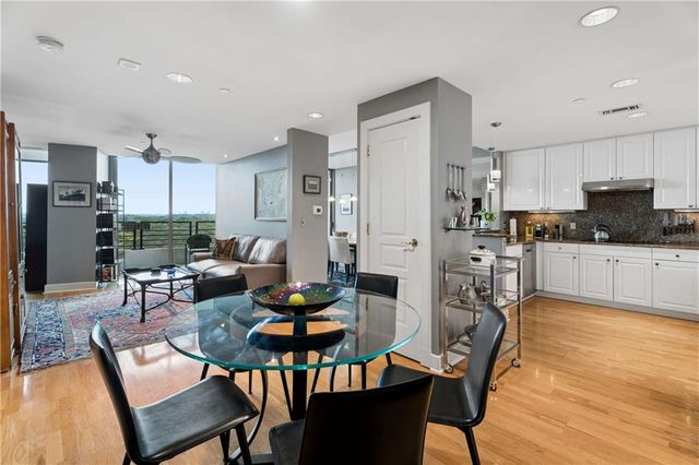 700 Park Regency Place NE 1501, Atlanta, GA 30326