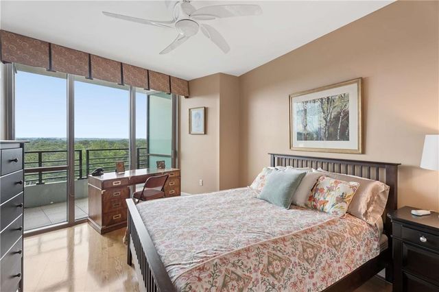 700 Park Regency Place NE 1501, Atlanta, GA 30326