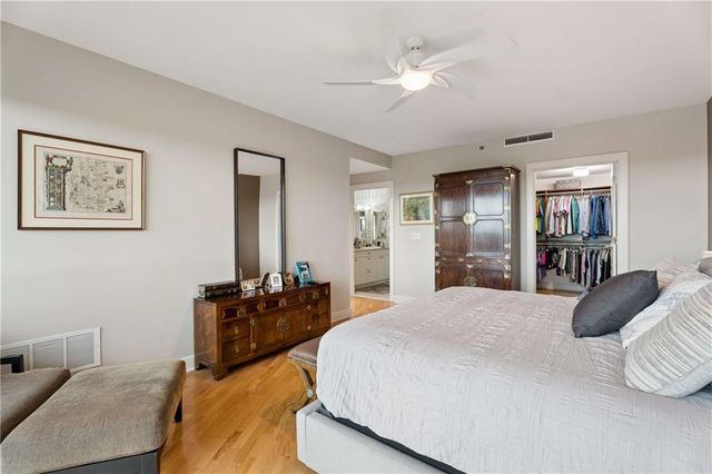 700 Park Regency Place NE 1501, Atlanta, GA 30326